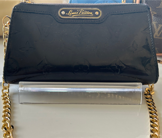 Louis Vuitton Vernis Pouch